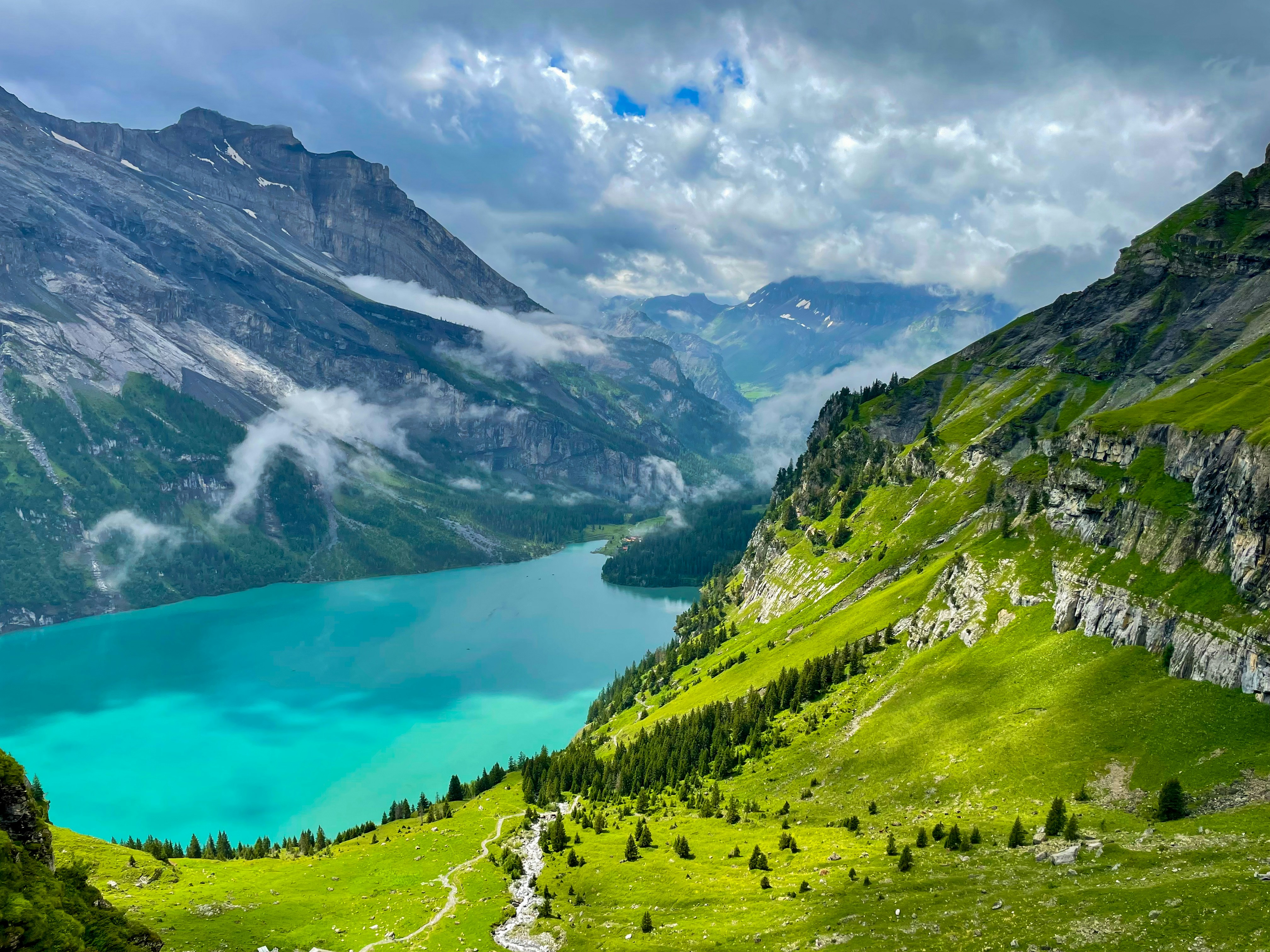 A scenic view of a lake in the mountains